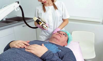 Лечение псориаза лазером в центре косметологии Альфа Клиник